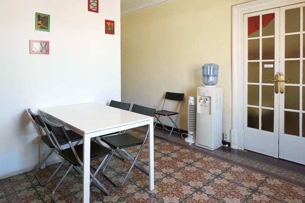 Blue Hostel Barcelona Exterior photo