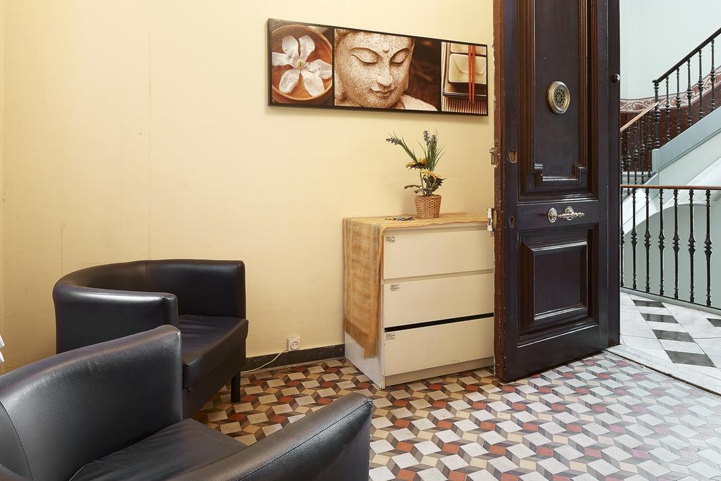 Blue Hostel Barcelona Exterior photo